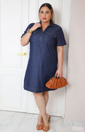 Vestido camisero azul con bolsillos