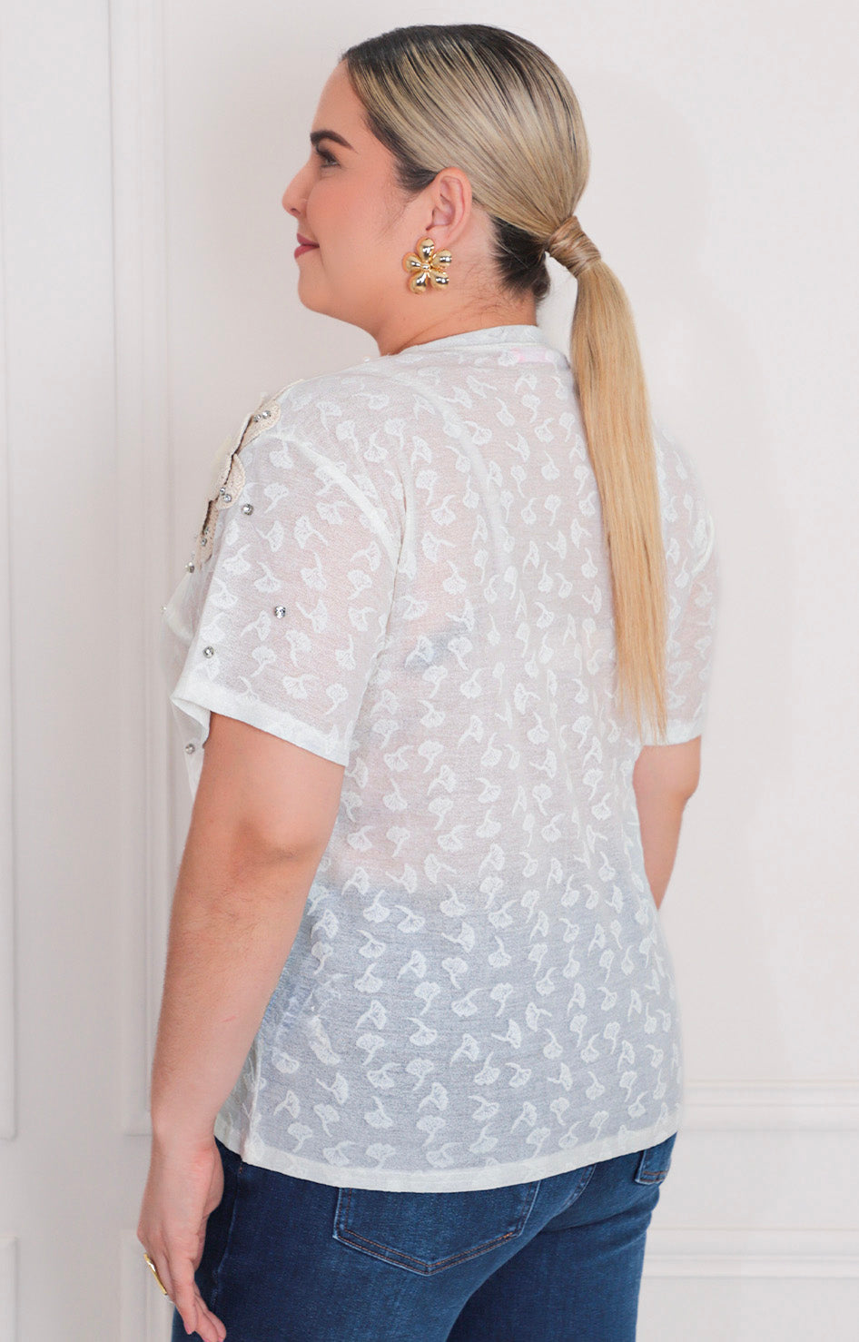 Blusa con flor bordada 3D - BLUSAS CURVY Boutiquemirel 