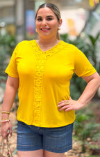 Blusa con encaje floral