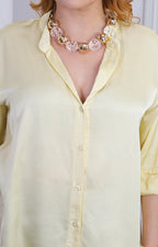 Blusa camisera satinada