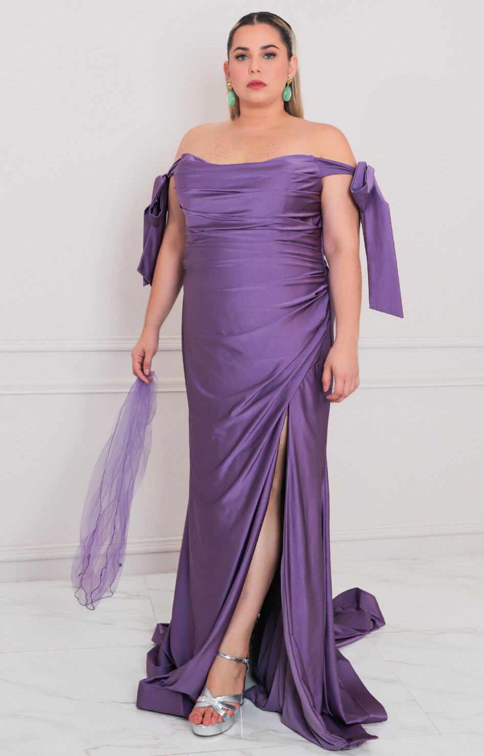 Vestido lila con moños y apertura - VESTIDO LARGO CURVY Boutiquemirel 