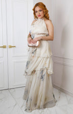 Vestido beige en capas