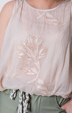 Blusa beige con aplicaciones - BLUSAS REGULAR Boutiquemirel 
