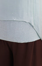 Blusa de seda de manga corta