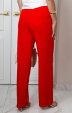 Pantalón rojo con cinturón