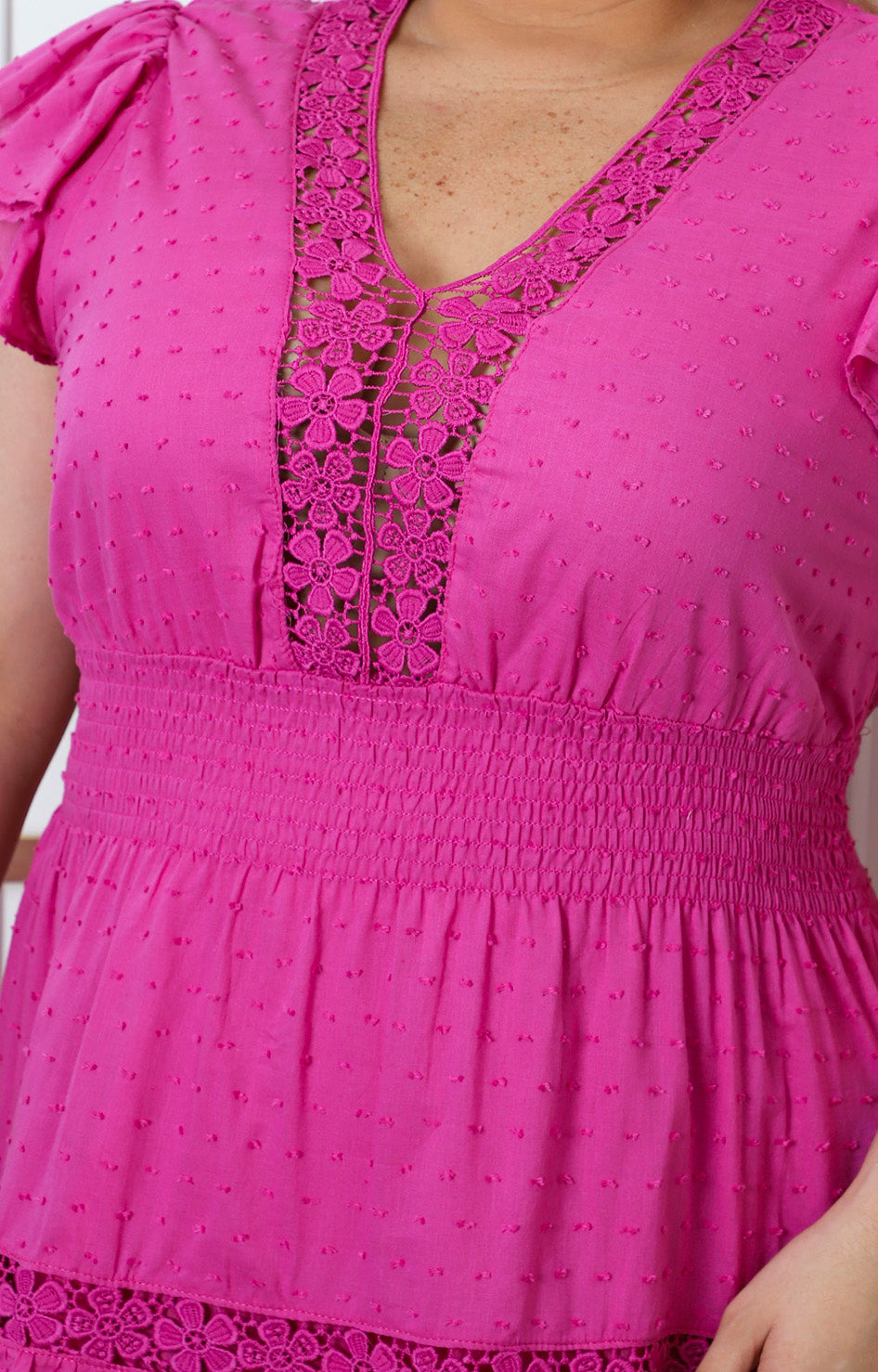 Vestido corto con encaje floral y mangas globo