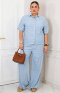 Conjunto azul con diseño 3D