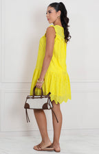 Vestido corto con bordado