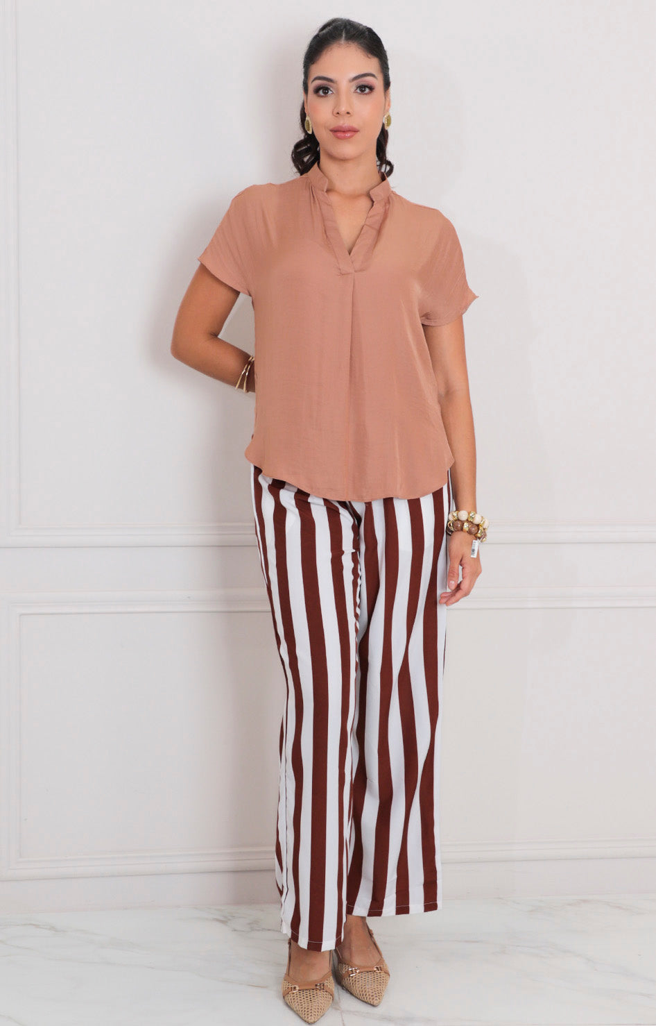 Blusa lisa con mangas