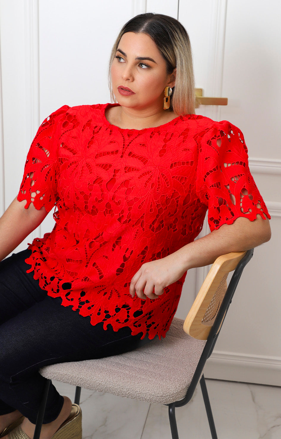 Blusa de guipiur con mangas