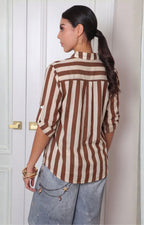 Blusa camisera a rayas con mangas ajustables