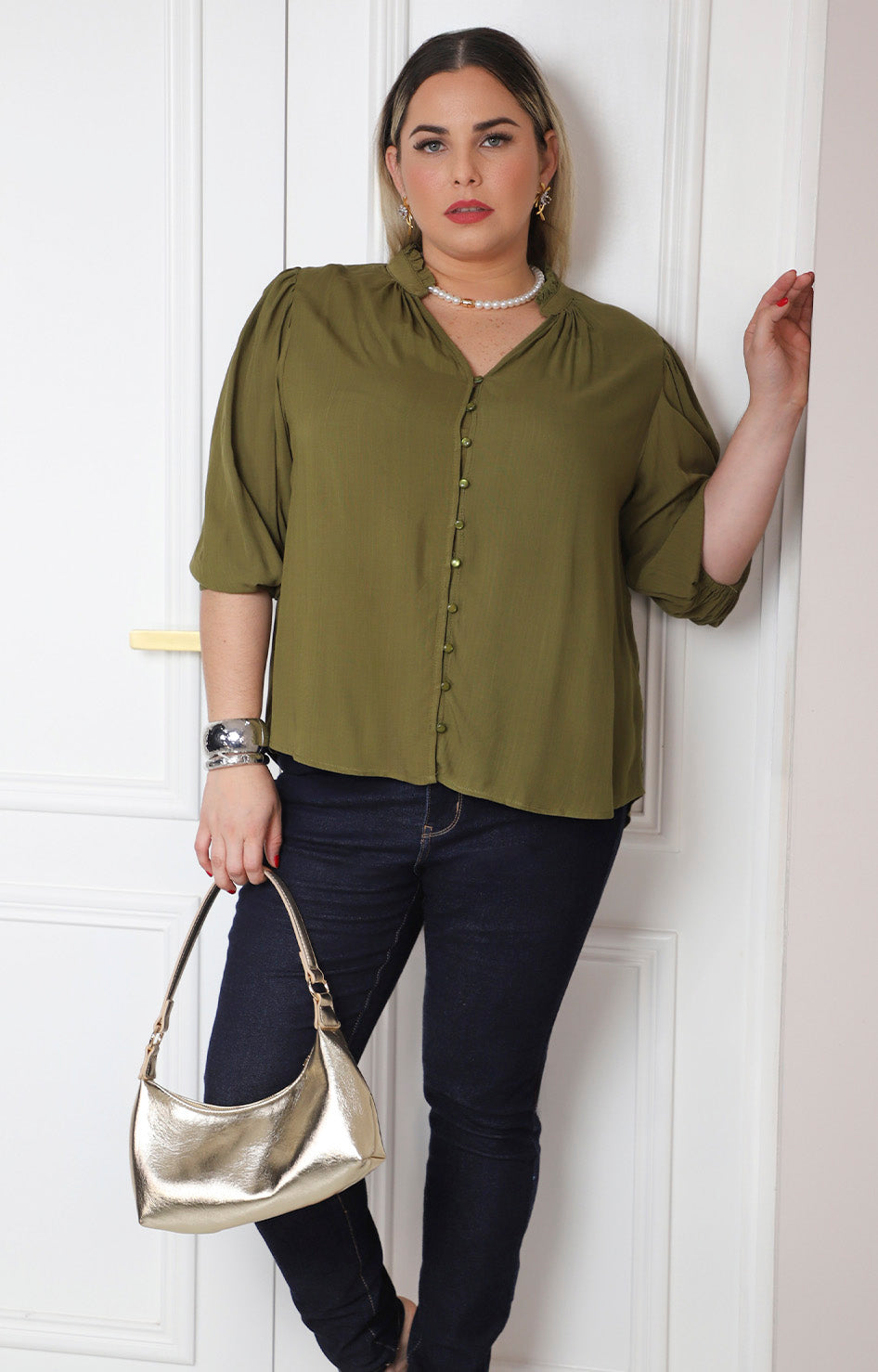 Blusa escote en V con mangas globo