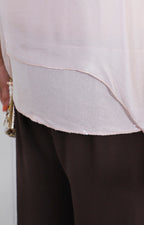 Blusa de seda de manga corta