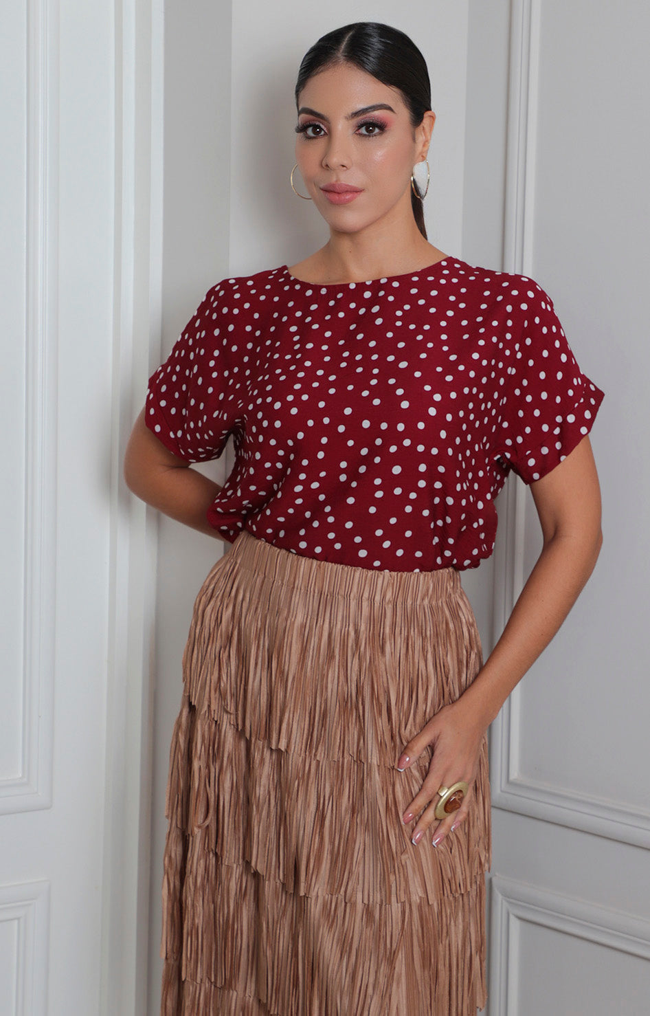 Blusa vino con manga corta y polka dots