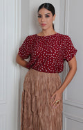 Blusa vino con manga corta y polka dots