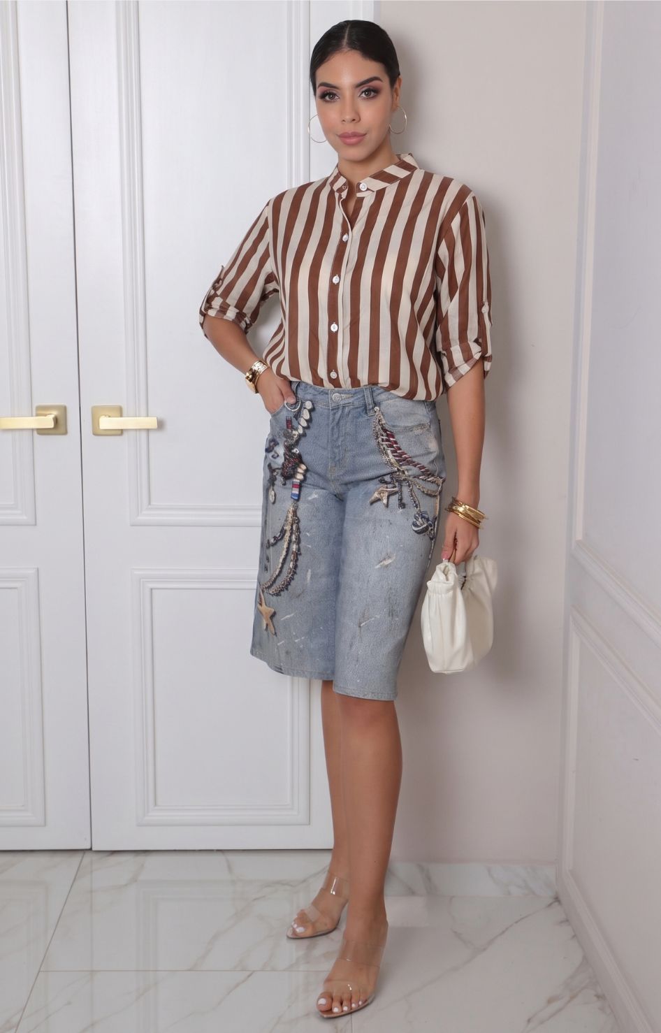 Blusa camisera a rayas con mangas ajustables