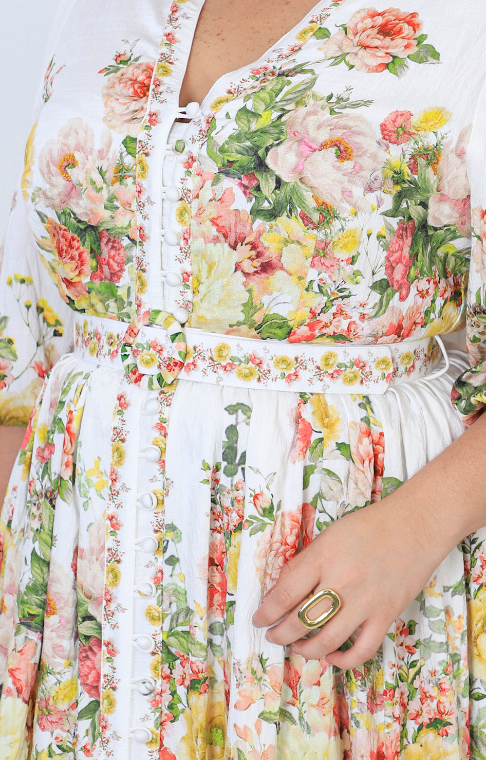 Vestido estampado con cinturòn