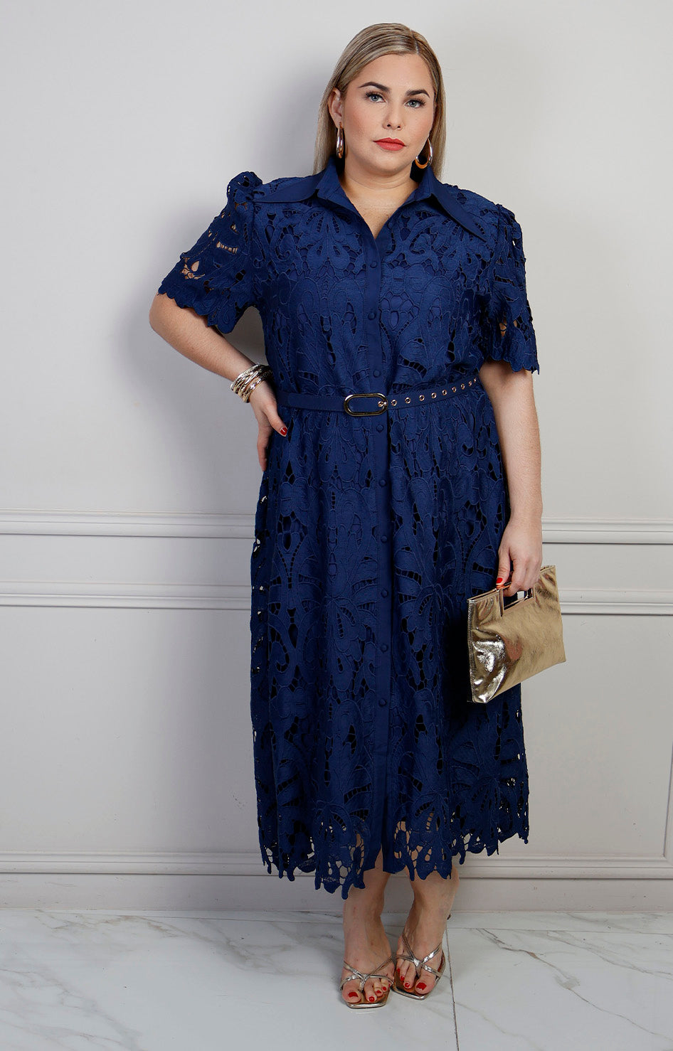 Vestido largo camisero de encaje