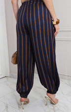 Pantalón azul jogger de rayas