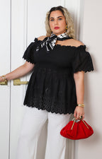 Blusa peplum con bordado calado