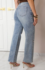 Pantalón de mezclilla recto con bordado de perritos
