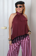 Blusa halter vino con encaje