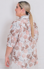 Blusa estampada con botones de flores