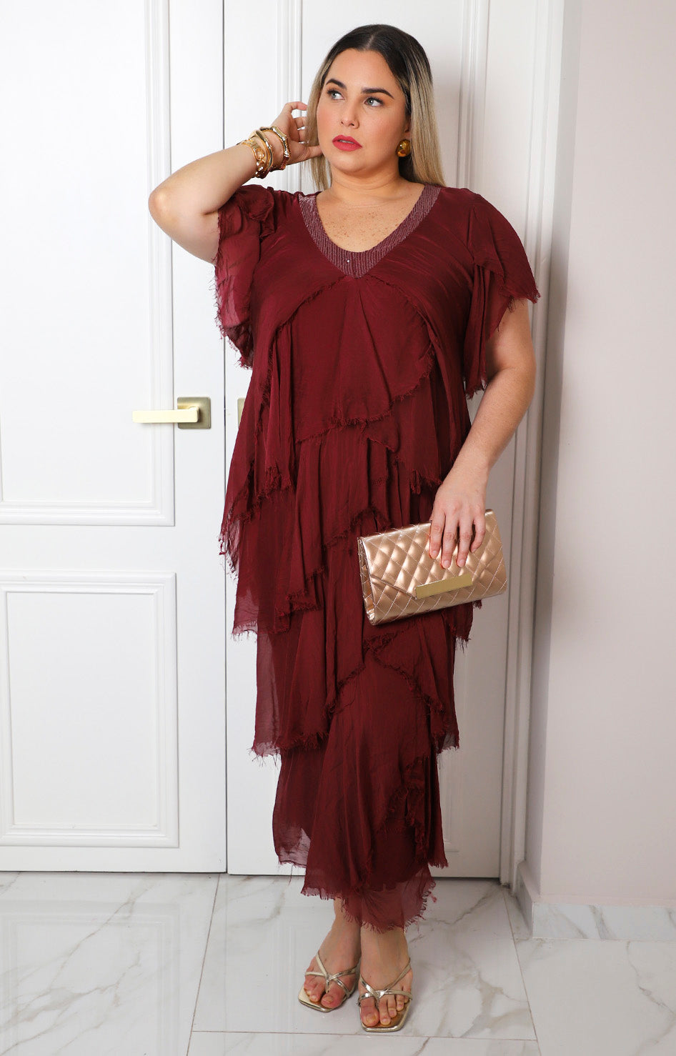 Vestido con lentejuela en escote