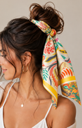 Mascada con estampado folclórico