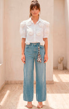 Blusa con flores 3D