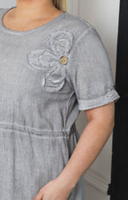 Vestido casual con flor 3D