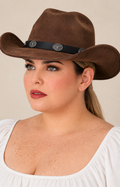 Sombrero vaquero café Boutiquemirel de ala ancha y diseño clásico