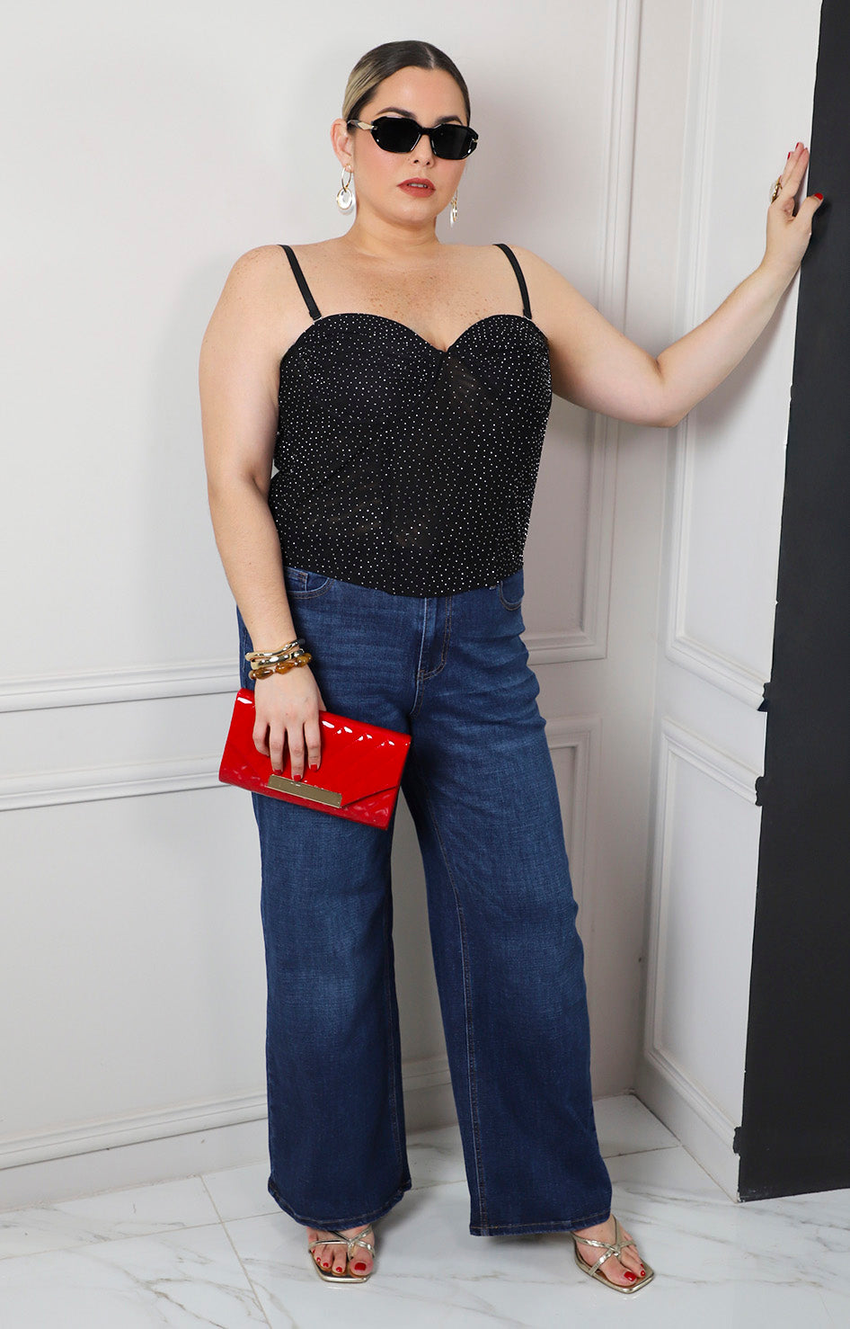 Bustier negro con aplicaciones de brillos