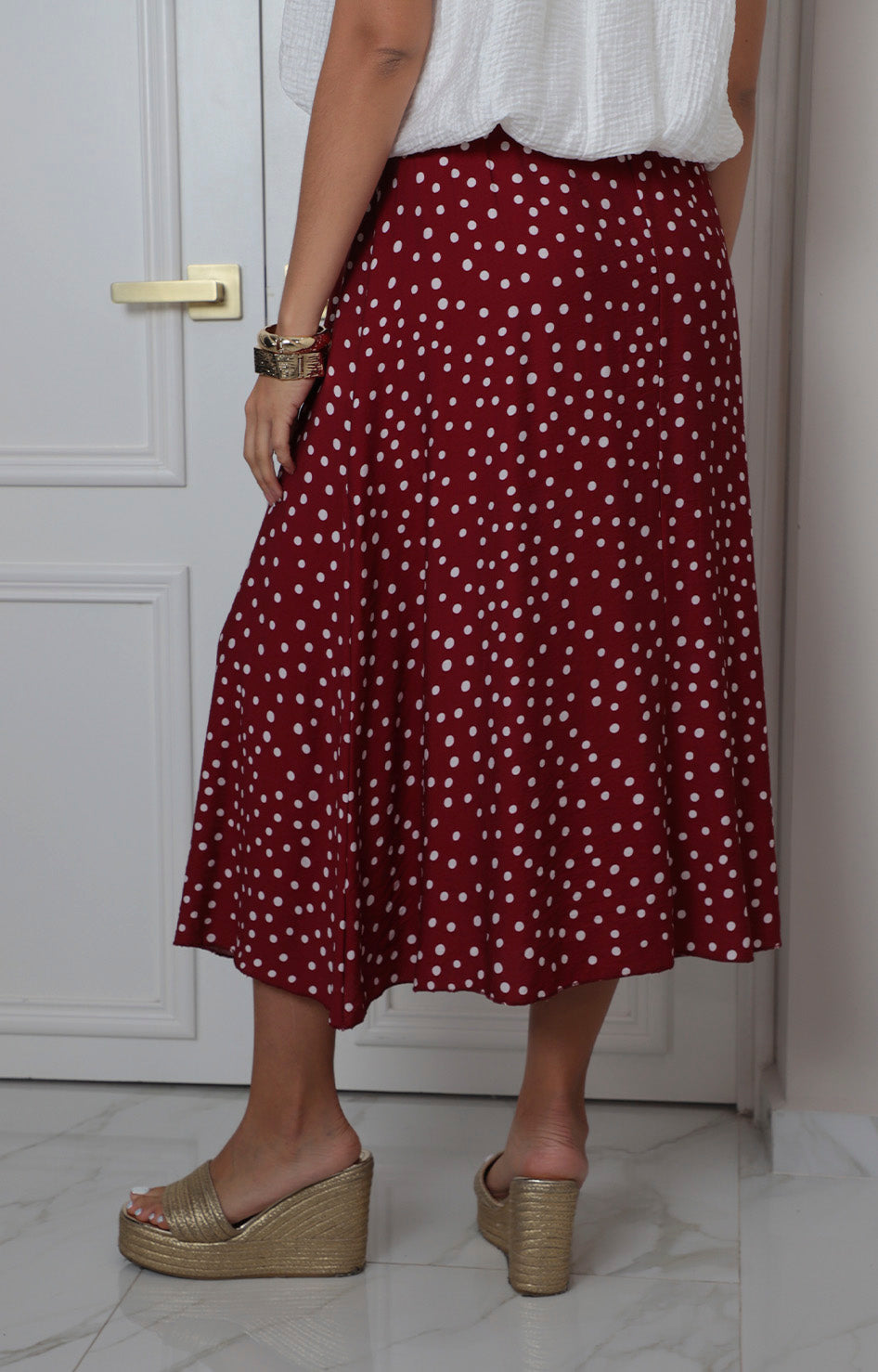 Falda vino con polka dots y cinturón