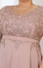 Vestido beige con guipiur