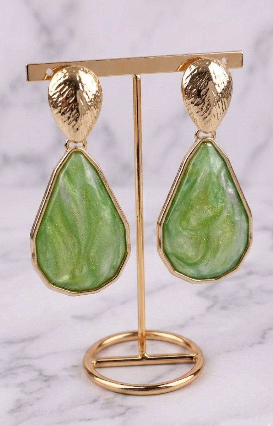 Arete colgantes gota nácar