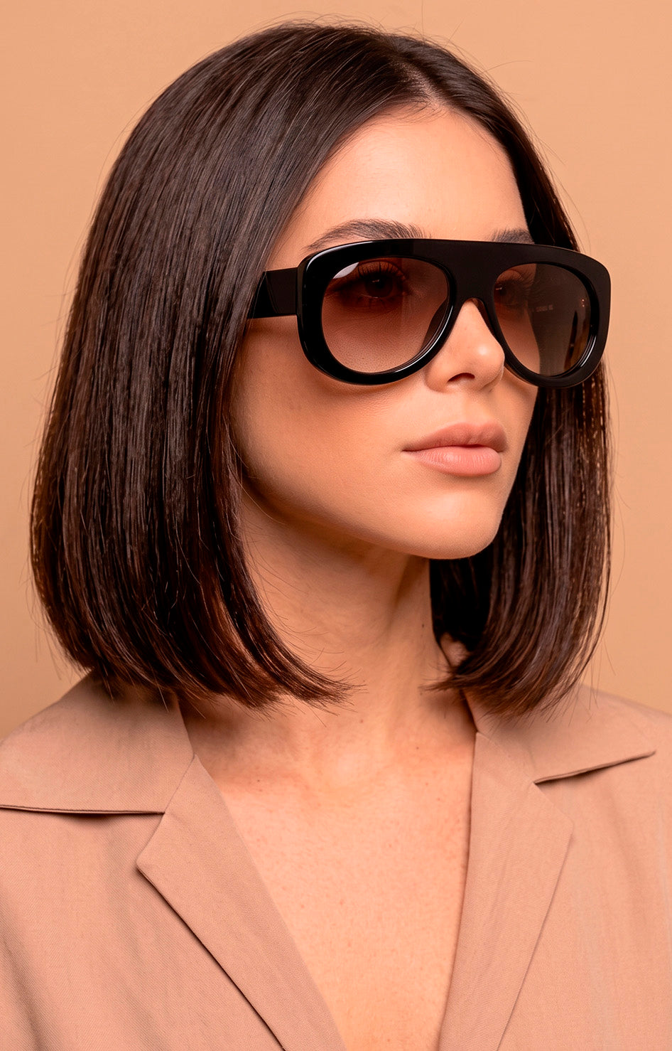 Lentes de sol con marco grueso