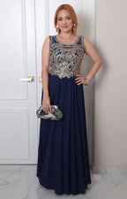 Vestido largo con aplicaciones doradas