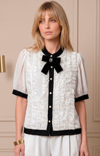 Blusa blanca con moño negro - BLUSAS REGULAR Boutiquemirel 