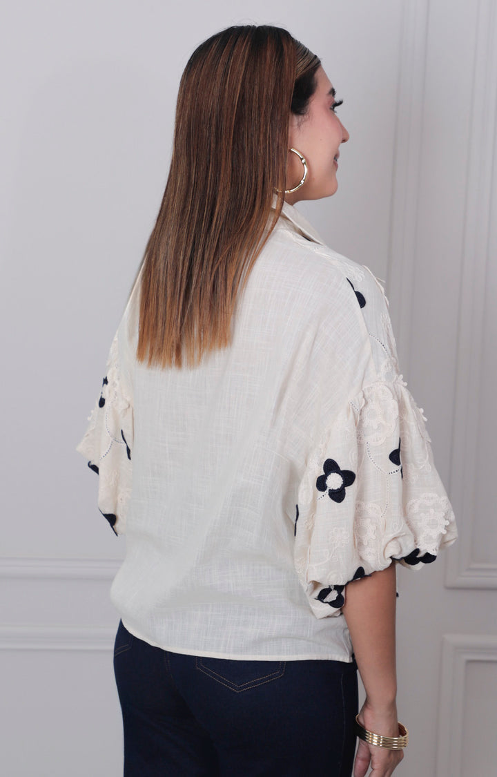 Blusa beige estampado - BLUSAS REGULAR Boutiquemirel 