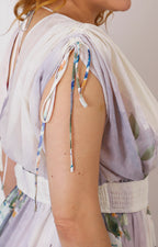Vestido maxi floral con escote en V