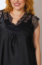 Blusa con escote en V y encaje