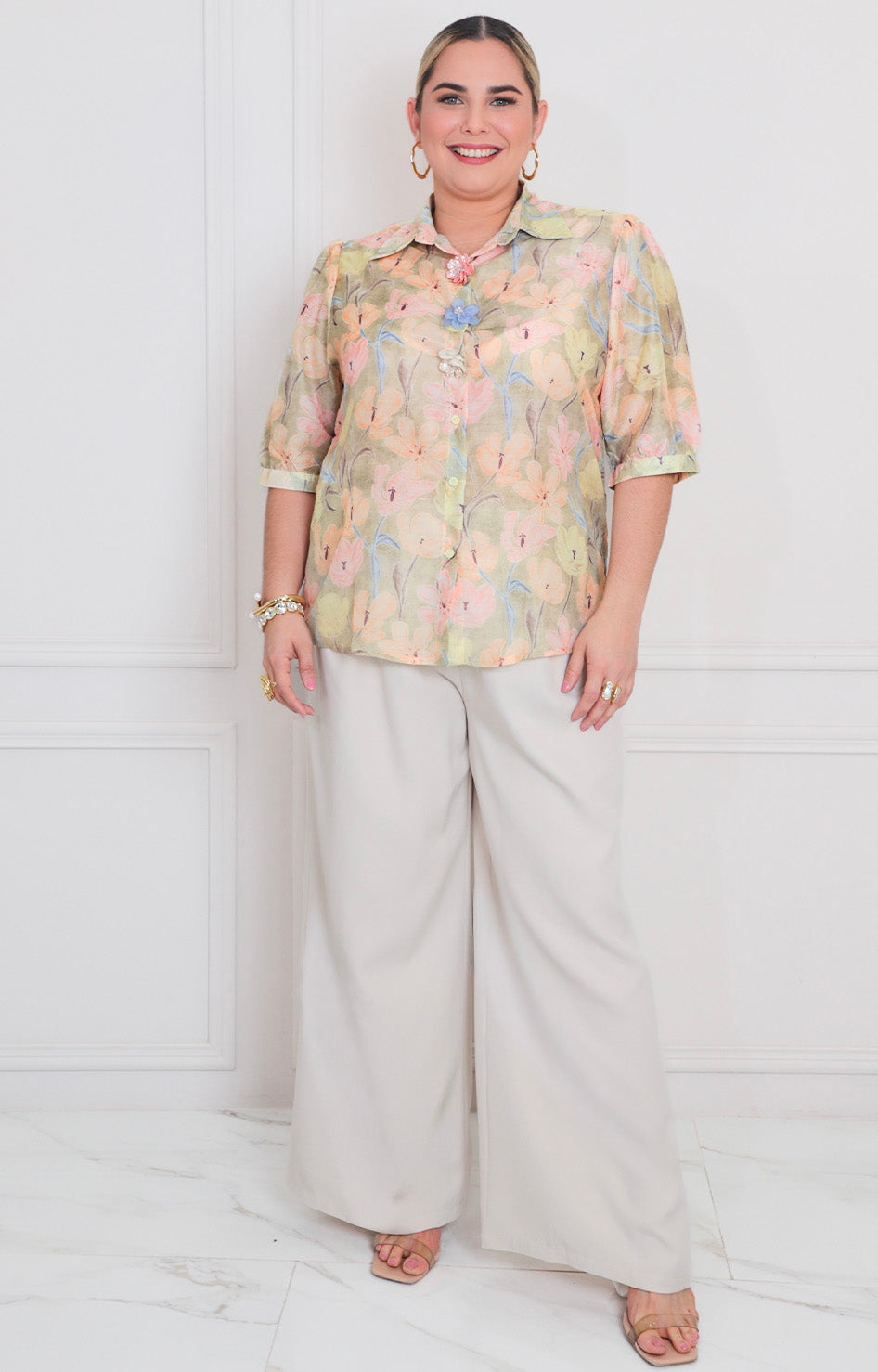 Blusa estampada con botones de flores