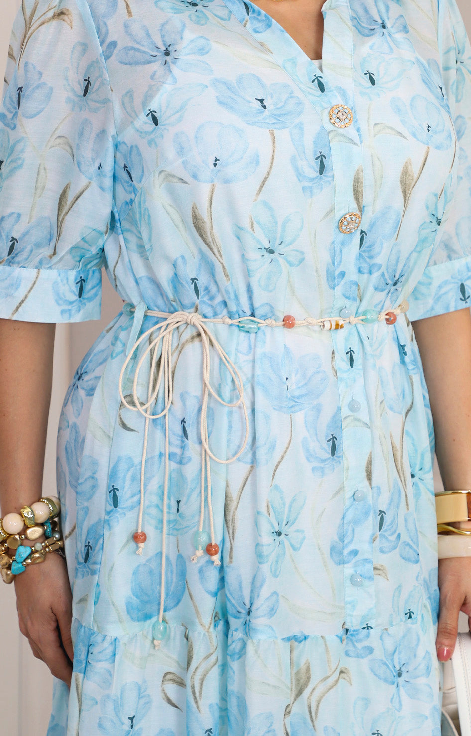 Vestido azul con estampado floral