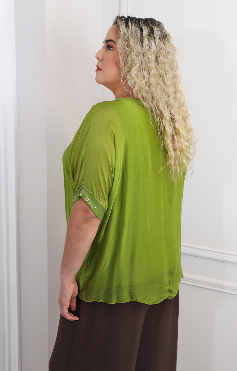 Blusa de seda de manga corta