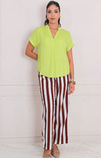 Blusa lisa con mangas