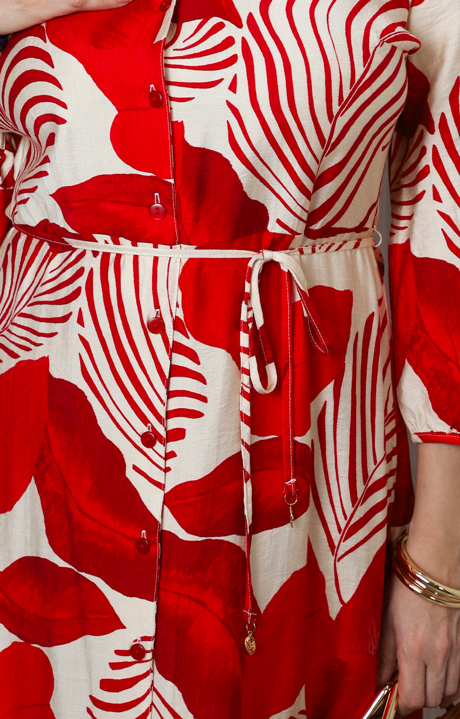 Vestido midi camisero con estampado de hojas