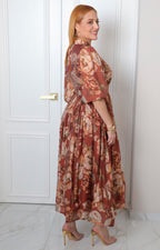 Vestido largo con estampado floral y cinturón