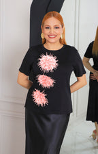 Blusa negra con flores 3D