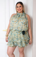Jumpsuit corto palazzo curvy estampado animal print con flores de la marca Boutiquemirel, con diseño femenino y elegante.